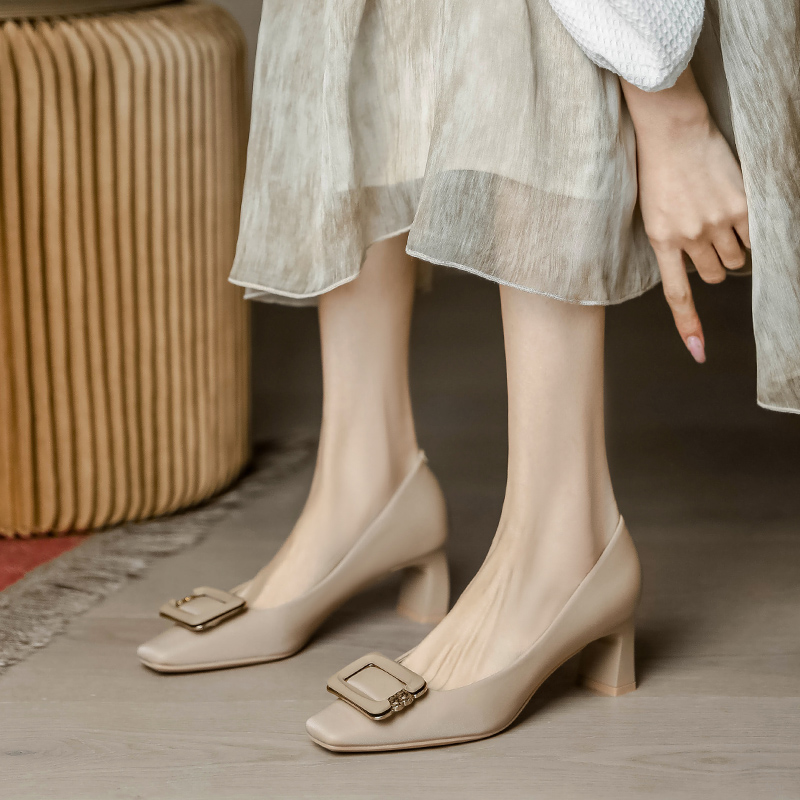 French Square-Toed High Heels for Women - Chunky Retro Mid-Heel Work Shoes, Versatile Commuting Fashion Footwear French Square-Toed High Heels for Women - Chunky Retro Mid-Heel Work Shoes, Versatile Commuting Fashion Footwear