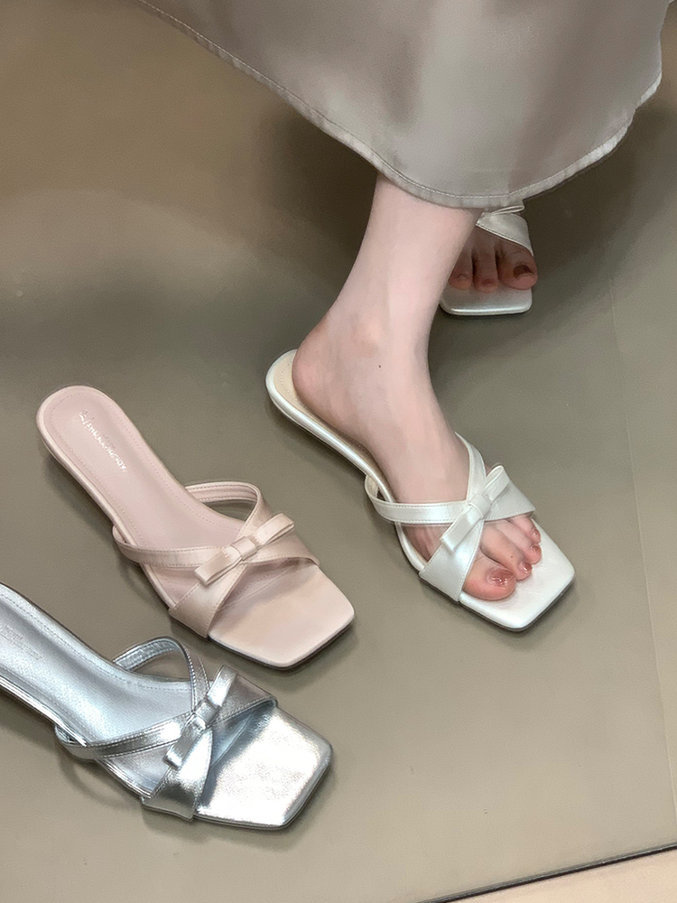 French Square-Toed Sandals for Summer 2025 - Stylish Beach Shoes with Sophisticated Ocean Vibe French Square-Toed Sandals for Summer 2025 - Stylish Beach Shoes with Sophisticated Ocean Vibe