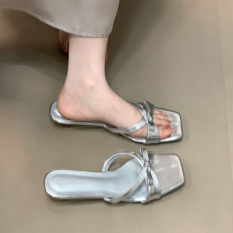 French Square-Toed Sandals for Summer 2025 - Stylish Beach Shoes with Sophisticated Ocean Vibe French Square-Toed Sandals for Summer 2025 - Stylish Beach Shoes with Sophisticated Ocean Vibe