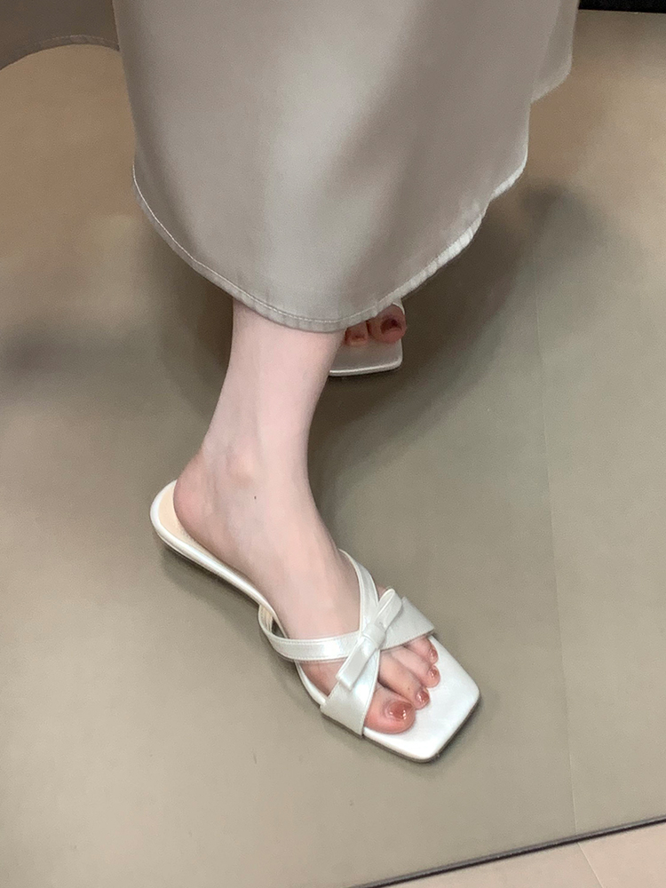 French Square-Toed Sandals for Summer 2025 - Stylish Beach Shoes with Sophisticated Ocean Vibe French Square-Toed Sandals for Summer 2025 - Stylish Beach Shoes with Sophisticated Ocean Vibe