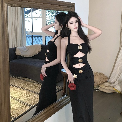 French-Style Backless Hollow-Out Halter Dress - Black Evening Gown for Light Luxury Parties & Nightclubs