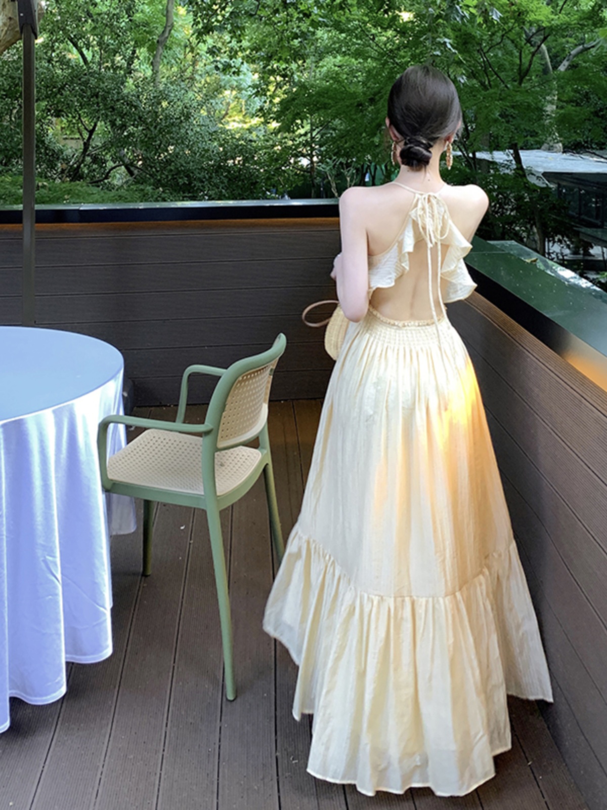 French-Style Backless Ruffle Dress - Ultra-Fairy Long Skirt for Seaside Vacation & High-End Photo Shoots - Elegant Summer Fashion French-Style Backless Ruffle Dress - Ultra-Fairy Long Skirt for Seaside Vacation & High-End Photo Shoots - Elegant Summer Fashion