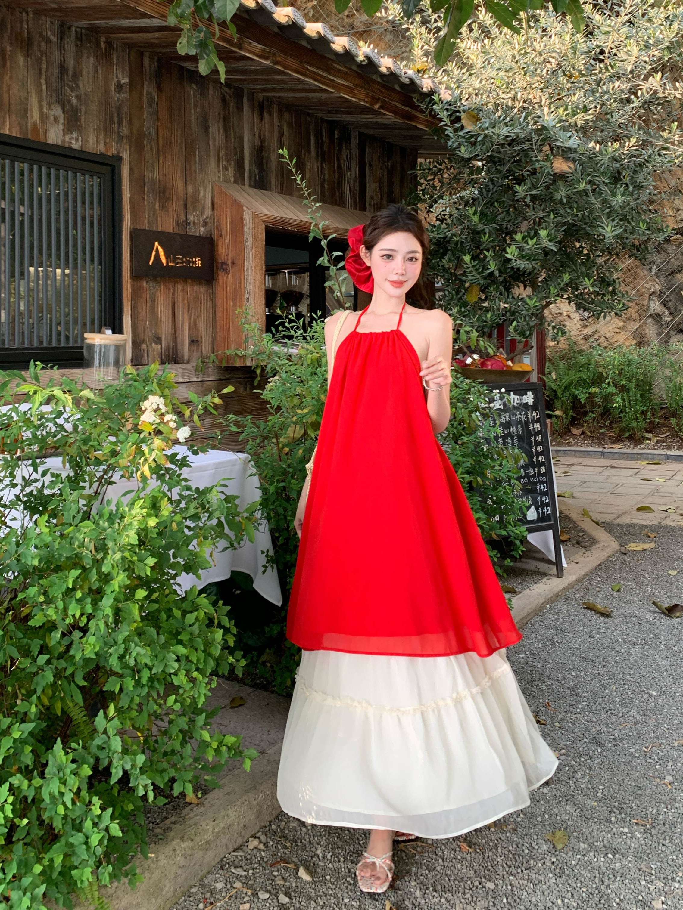 French-Style Red Halter Lace Mesh Skirt Two-Piece Set - Sweet and Spicy Vacation Outfit for Women French-Style Red Halter Lace Mesh Skirt Two-Piece Set - Sweet and Spicy Vacation Outfit for Women