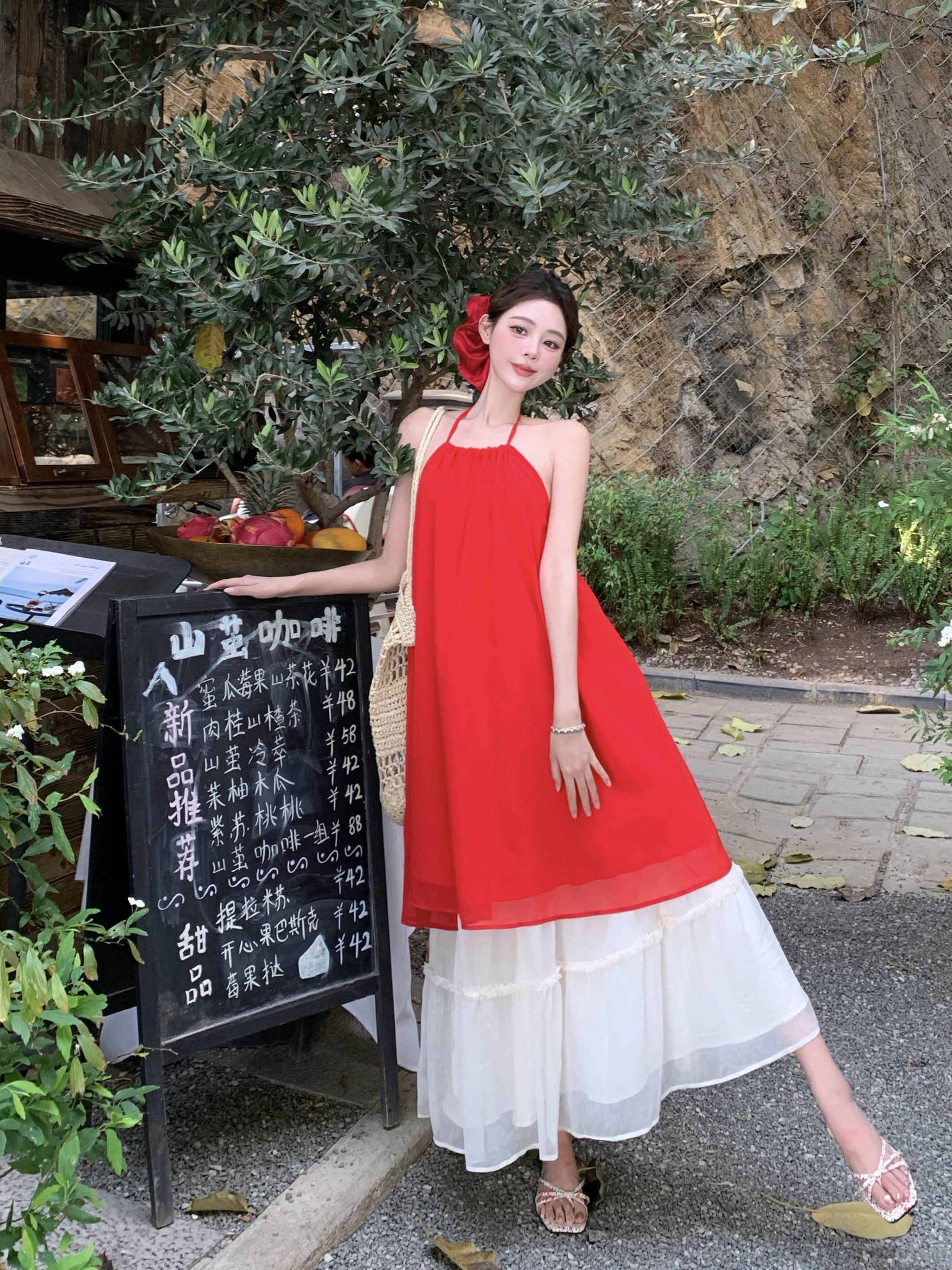 French-Style Red Halter Lace Mesh Skirt Two-Piece Set - Sweet and Spicy Vacation Outfit for Women French-Style Red Halter Lace Mesh Skirt Two-Piece Set - Sweet and Spicy Vacation Outfit for Women