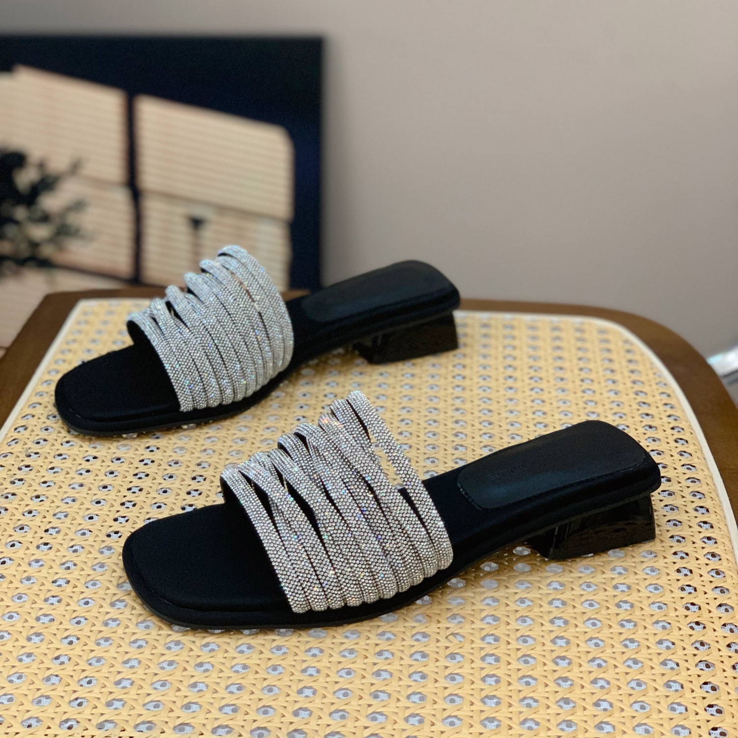 French-Style Rhinestone Slip-On Sandals for Women, 2025 Summer Fairy Wind High-End Outdoor Footwear