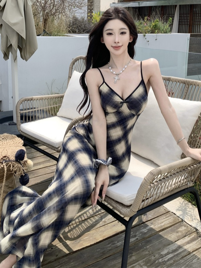 French-Style Vintage Plaid Camisole Dress for Women, V-Neck High-Waisted A-Line Long Skirt, Perfect for Summer Beach Vacation