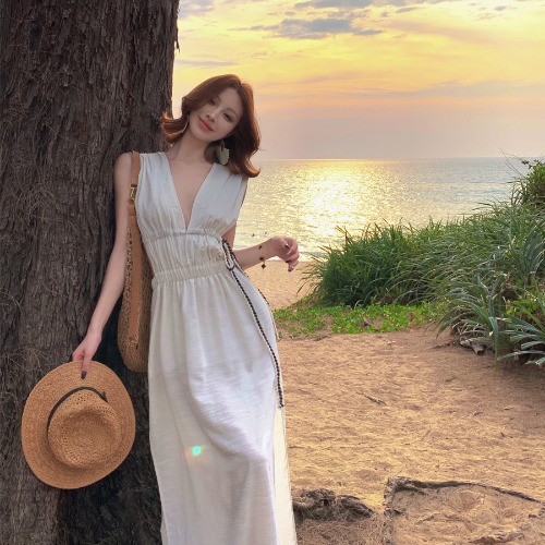 French-Style Waist-Cinching Spaghetti Strap Dress with Hollow Back - Feminine Linen Vacation Beach Dress for Summer
