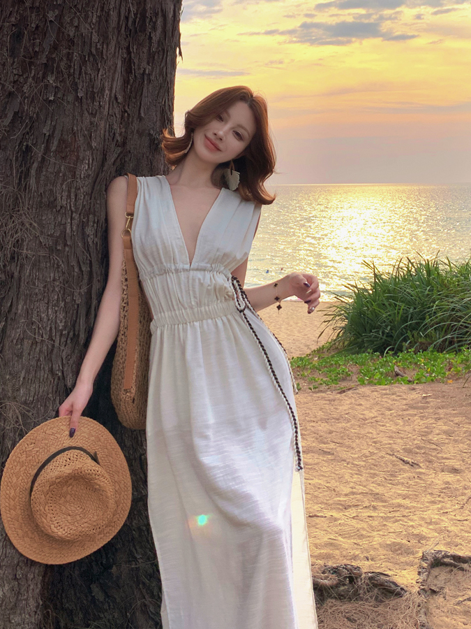 French-Style Waist-Cinching Spaghetti Strap Dress with Hollow Back - Feminine Linen Vacation Beach Dress for Summer French-Style Waist-Cinching Spaghetti Strap Dress with Hollow Back - Feminine Linen Vacation Beach Dress for Summer