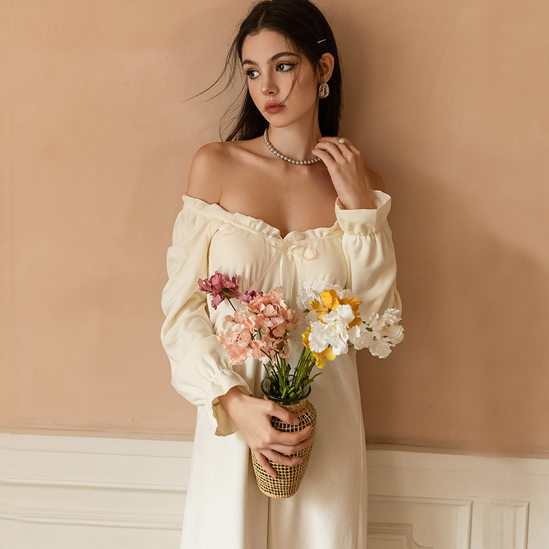 French-Style Women's Long Sleeve Nightgown, Sexy Court-Style Flannel Loungewear for Autumn and Winter, Princess-Inspired Design