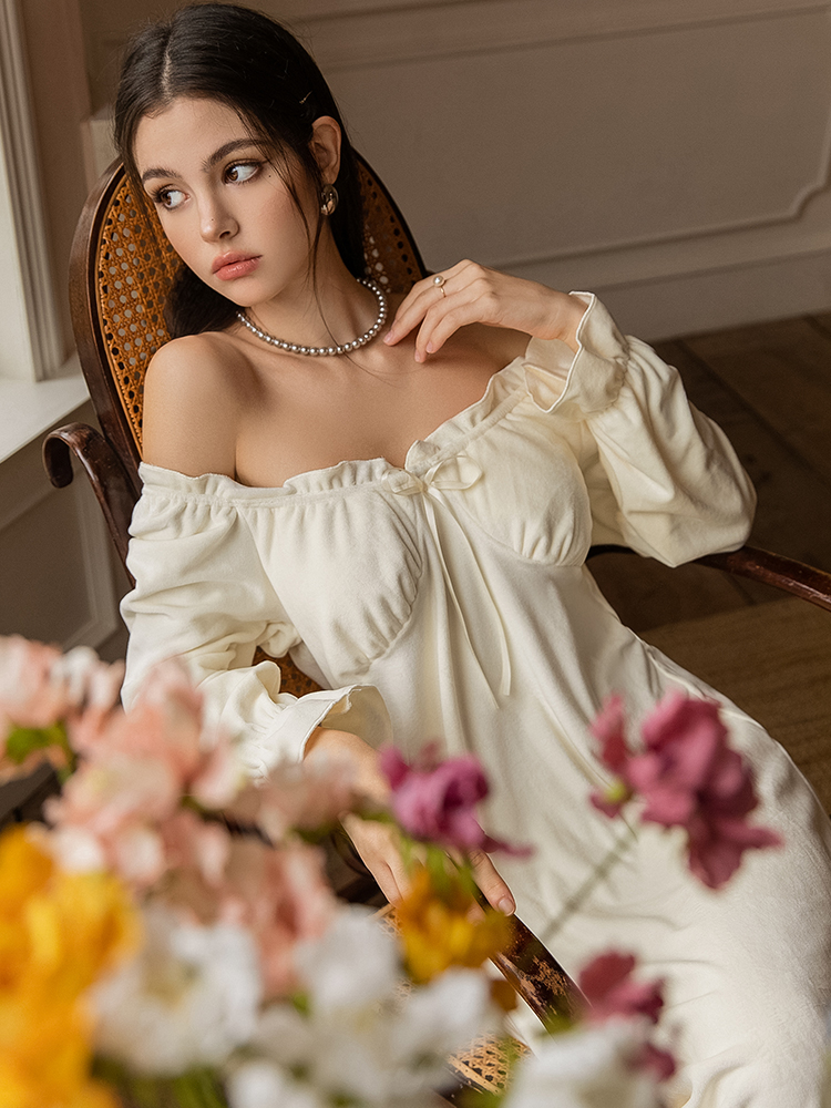 French-Style Women's Long Sleeve Nightgown, Sexy Court-Style Flannel Loungewear for Autumn and Winter, Princess-Inspired Design