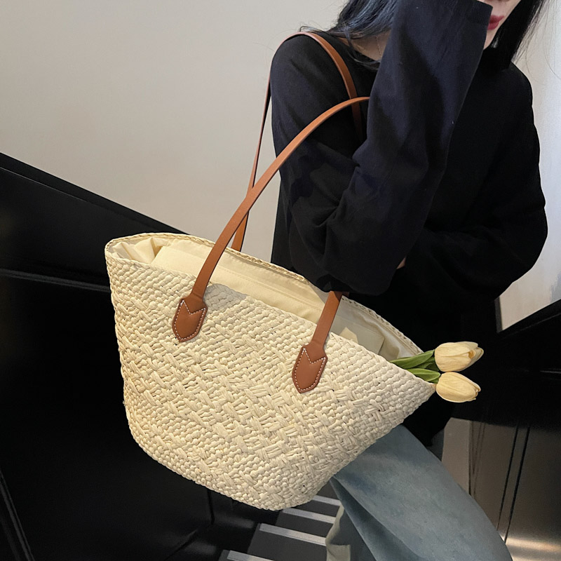 French-Style Woven Straw Tote Bag for Women - Casual Single-Shoulder Handbag with Large Capacity for Beach and Vacation French-Style Woven Straw Tote Bag for Women - Casual Single-Shoulder Handbag with Large Capacity for Beach and Vacation