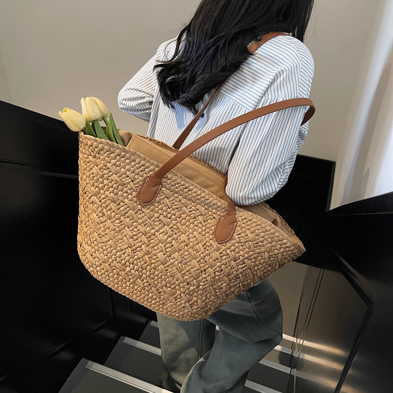 French-Style Woven Straw Tote Bag for Women - Casual Single-Shoulder Handbag with Large Capacity for Beach and Vacation French-Style Woven Straw Tote Bag for Women - Casual Single-Shoulder Handbag with Large Capacity for Beach and Vacation