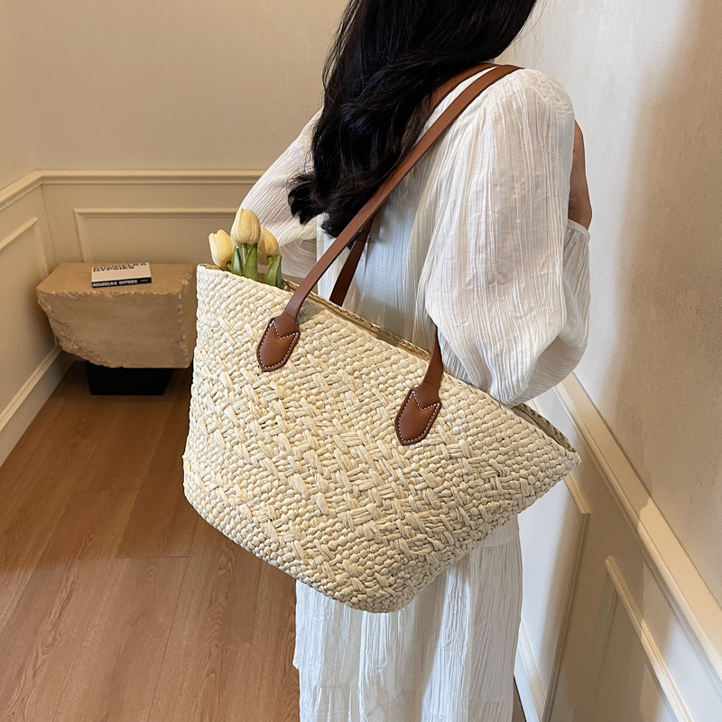 French-Style Woven Straw Tote Bag for Women - Casual Single-Shoulder Handbag with Large Capacity for Beach and Vacation French-Style Woven Straw Tote Bag for Women - Casual Single-Shoulder Handbag with Large Capacity for Beach and Vacation