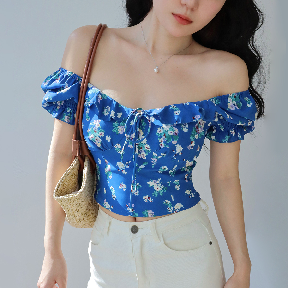 French Vintage Blue Floral Shirt with Square Collar and Puff Sleeves - Loose Slim Fit Short Sleeve Top for a Chic 90s Look