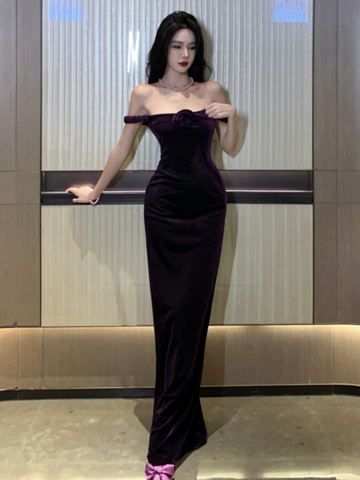 French Vintage High-End Purple Velvet Floral Spaghetti Strap Bodycon Evening Gown for Women