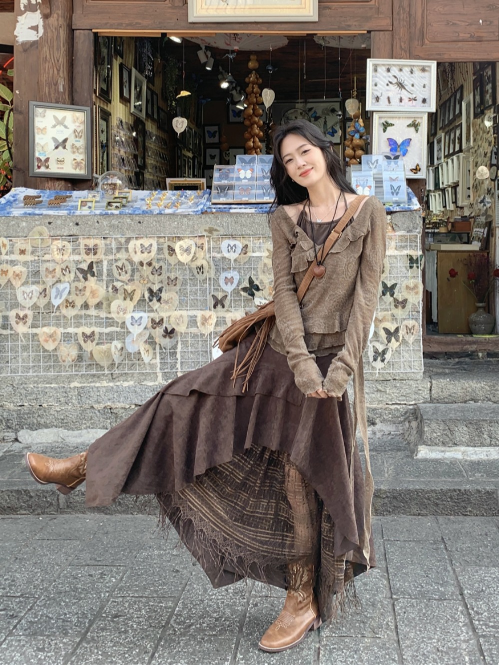 French Vintage Suede Half Skirt with Lace Splicing, Irregular A-Line High-Waisted Long Skirt Set for Versatile Styling French Vintage Suede Half Skirt with Lace Splicing, Irregular A-Line High-Waisted Long Skirt Set for Versatile Styling