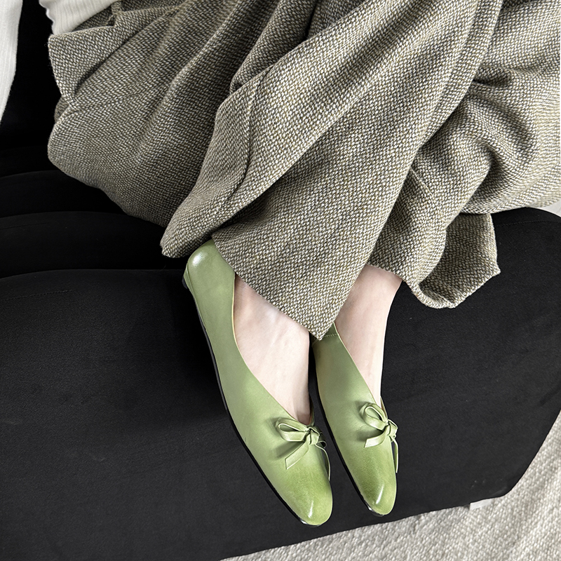 French Vintage Water-Washed Cowhide Green Bow Ballet Flats for Women - Comfortable Non-Fatigue 90s Style Flat Shoes