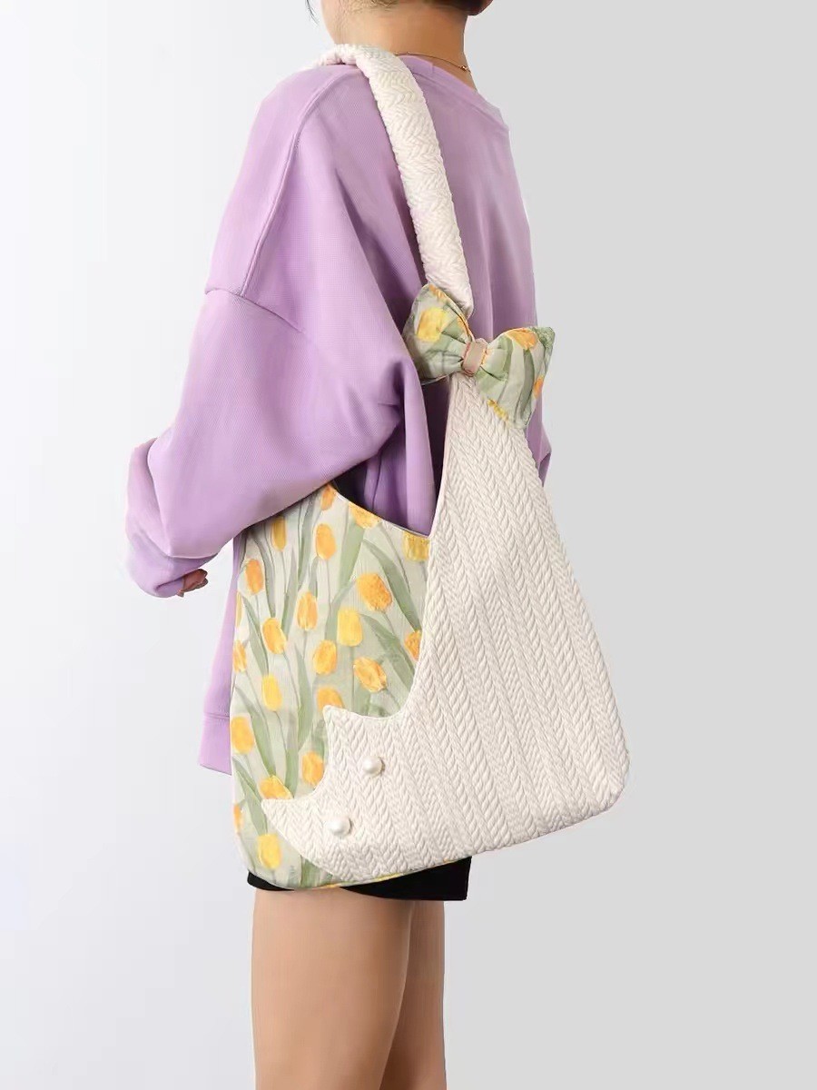 Fresh Tulip Cat Bow Shoulder Crossbody Bag - Cute Niche Large Capacity Tote for Spring and Summer Fashion