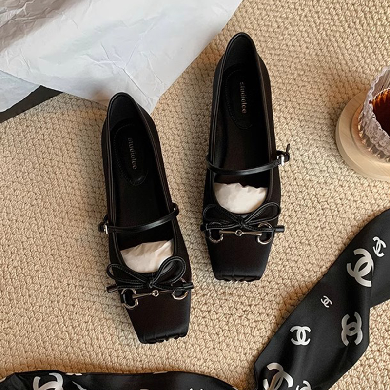 Genuine Leather Horse Bit Bow Ballet Flats - Retro French Square Toe Mary Jane Shoes for Timeless Style Genuine Leather Horse Bit Bow Ballet Flats - Retro French Square Toe Mary Jane Shoes for Timeless Style