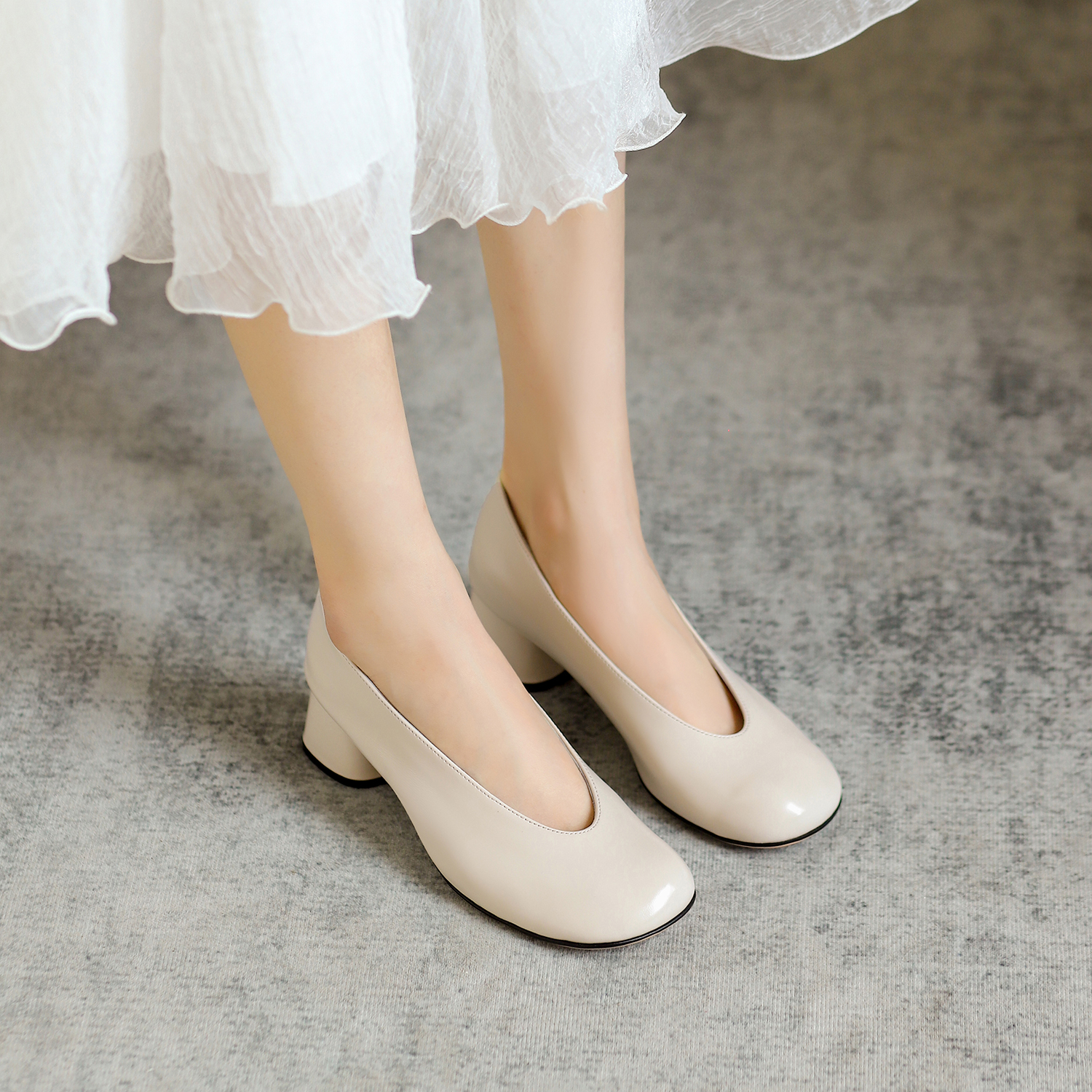 Genuine Leather Mid-Heel Grandma Shoes, Soft Sole Square Toe, Retro Style, Versatile Korean Fashion for Spring 2025