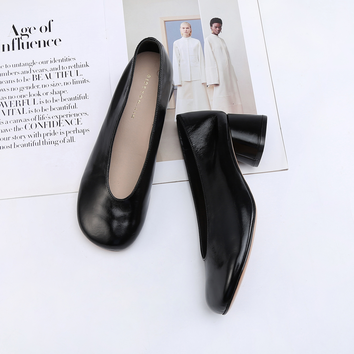 Genuine Leather Mid-Heel Grandma Shoes, Soft Sole Square Toe, Retro Style, Versatile Korean Fashion for Spring 2025 Genuine Leather Mid-Heel Grandma Shoes, Soft Sole Square Toe, Retro Style, Versatile Korean Fashion for Spring 2025