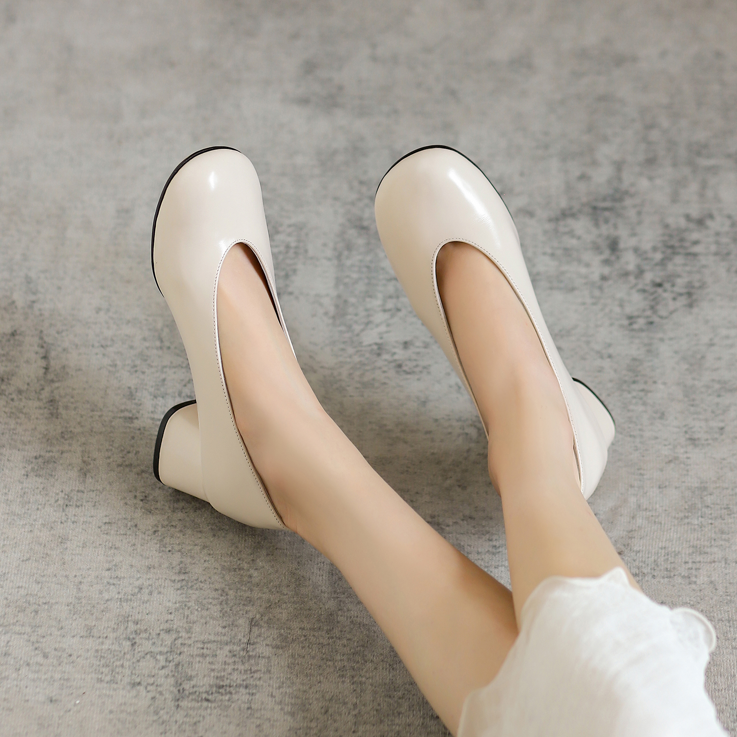 Genuine Leather Mid-Heel Grandma Shoes, Soft Sole Square Toe, Retro Style, Versatile Korean Fashion for Spring 2025