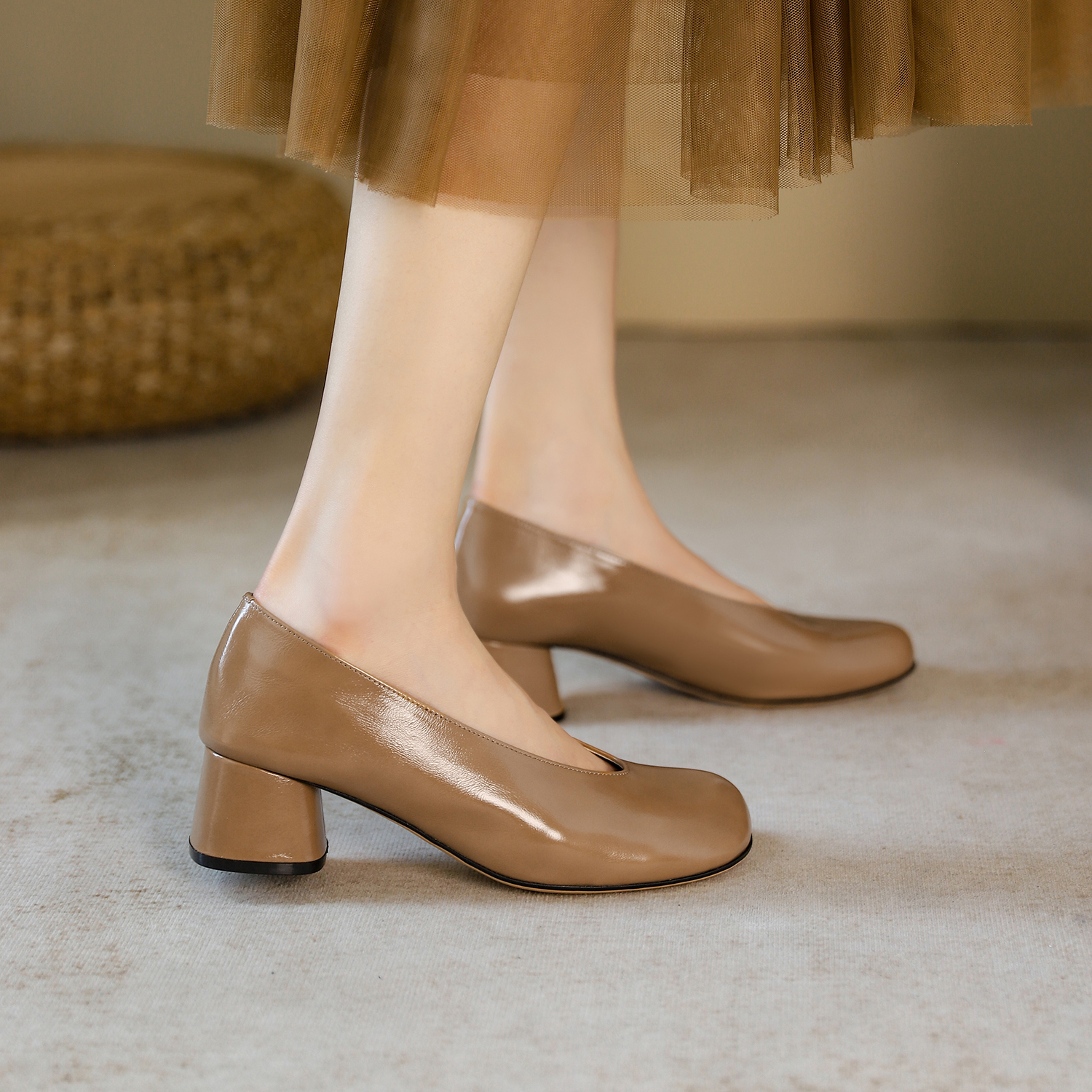 Genuine Leather Mid-Heel Grandma Shoes, Soft Sole Square Toe, Retro Style, Versatile Korean Fashion for Spring 2025 Genuine Leather Mid-Heel Grandma Shoes, Soft Sole Square Toe, Retro Style, Versatile Korean Fashion for Spring 2025