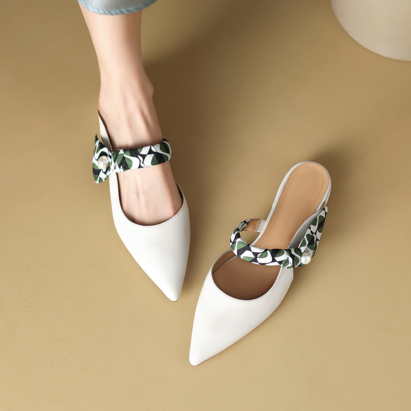 Genuine Leather Pointed Toe Sandals for Women - Summer Outdoor Flat Mules, Casual Slip-Ons, Stylish Comfortable Footwear Genuine Leather Pointed Toe Sandals for Women - Summer Outdoor Flat Mules, Casual Slip-Ons, Stylish Comfortable Footwear