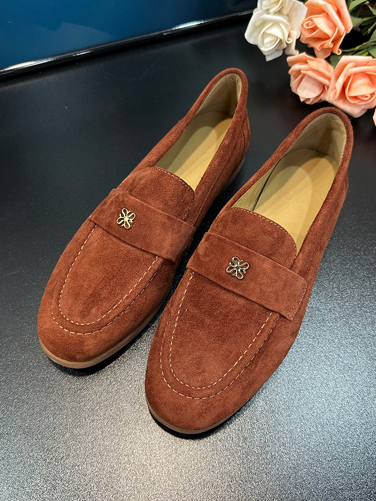 Genuine Leather Sheepskin Slip-On Loafers for Women, 2025 British Style Flat Moccasins for Spring & Autumn Fashion Genuine Leather Sheepskin Slip-On Loafers for Women, 2025 British Style Flat Moccasins for Spring & Autumn Fashion