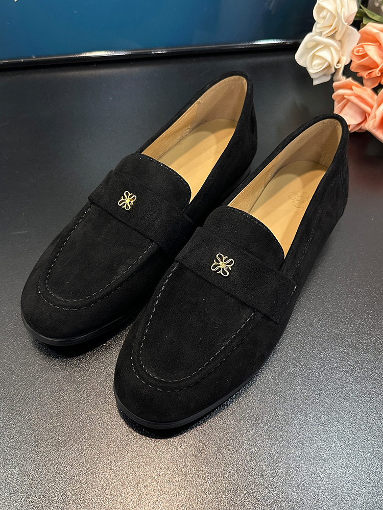 Genuine Leather Sheepskin Slip-On Loafers for Women, 2025 British Style Flat Moccasins for Spring & Autumn Fashion Genuine Leather Sheepskin Slip-On Loafers for Women, 2025 British Style Flat Moccasins for Spring & Autumn Fashion