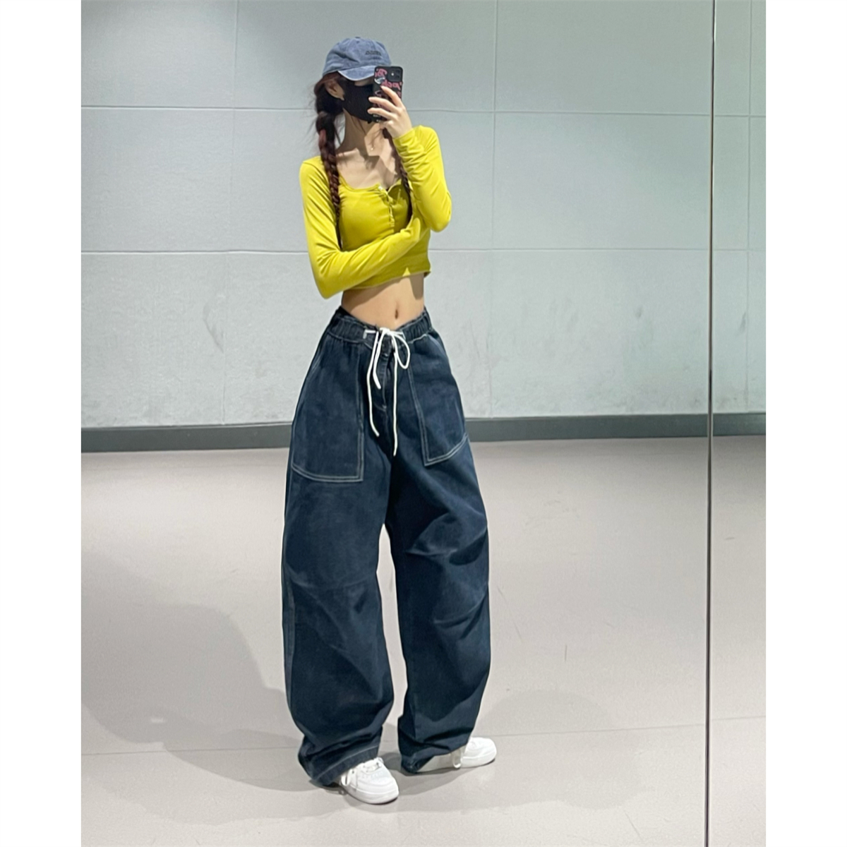 Ginger Yellow Slim-Fit Hip-Hop Jazz Dance Short Top with Vintage Dark Blue Denim Long Work Pants for Stylish Outfits Ginger Yellow Slim-Fit Hip-Hop Jazz Dance Short Top with Vintage Dark Blue Denim Long Work Pants for Stylish Outfits