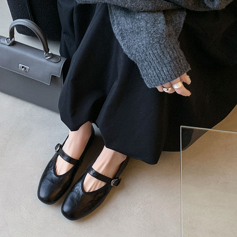 Girl's French Hepburn Style Mary Jane Leather Shoes, Soft Round Toe Flats for Women, Perfect for Skirts and Casual Outfits