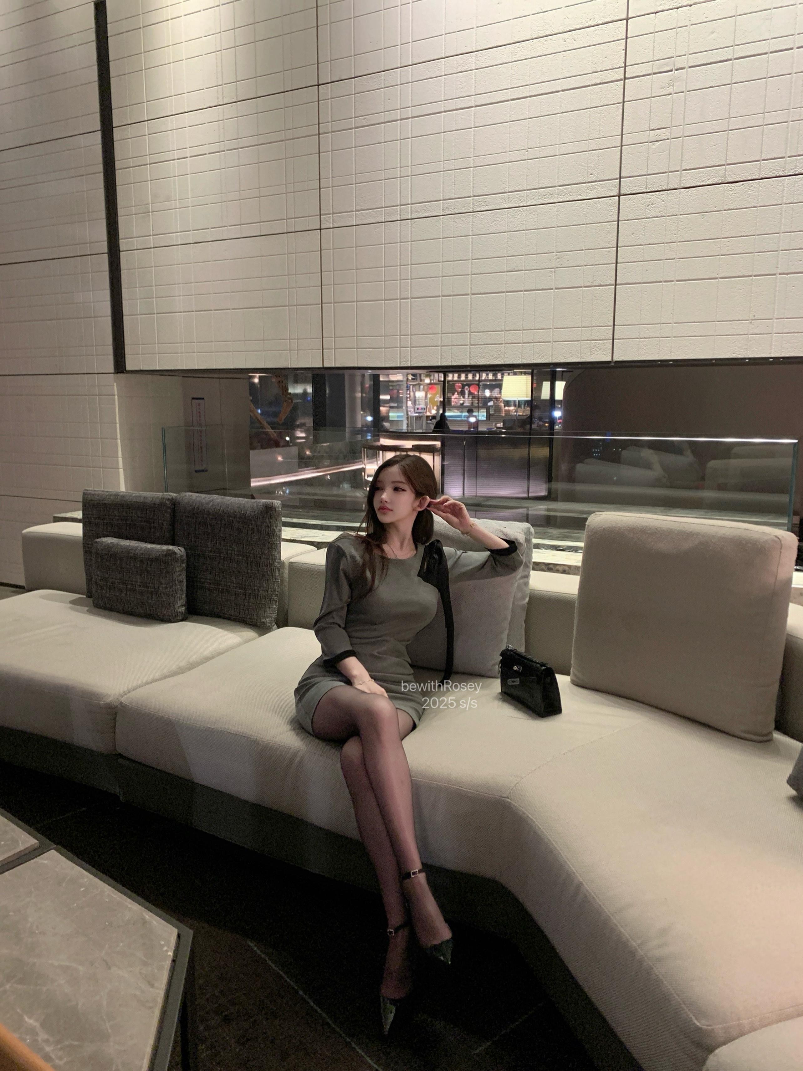 Gray and Black Patchwork Pleated Mid-Sleeve Bodycon Dress for Women - Sexy OL Style, Chic 90s Inspired Fashion Gray and Black Patchwork Pleated Mid-Sleeve Bodycon Dress for Women - Sexy OL Style, Chic 90s Inspired Fashion