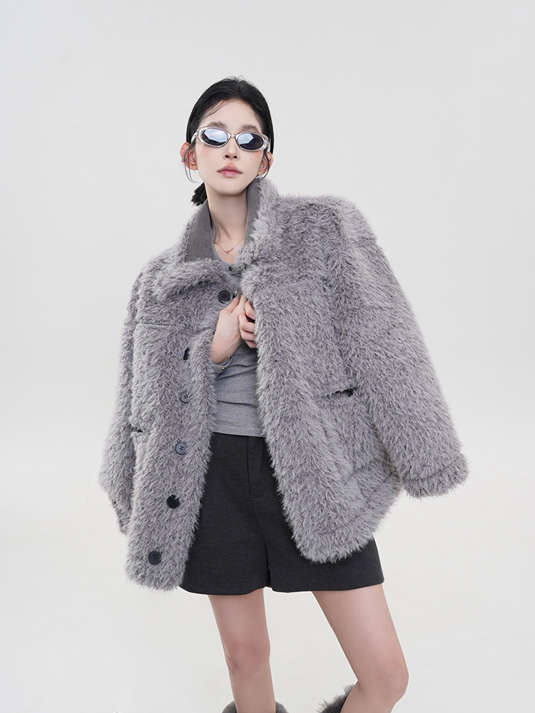 Gray Fluffy Collar Reversible Long Sleeve Coat for Women - Winter Korean Style High-End Loose Warm Outerwear Gray Fluffy Collar Reversible Long Sleeve Coat for Women - Winter Korean Style High-End Loose Warm Outerwear