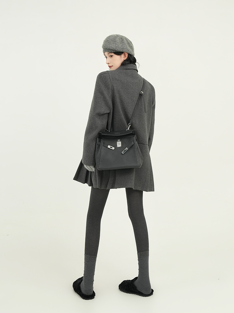 Gray Thickened Lapel Long-Sleeve Suit Dress for Women - Korean Style, Loose Fit, Autumn Winter Woolen Short Skirt Gray Thickened Lapel Long-Sleeve Suit Dress for Women - Korean Style, Loose Fit, Autumn Winter Woolen Short Skirt