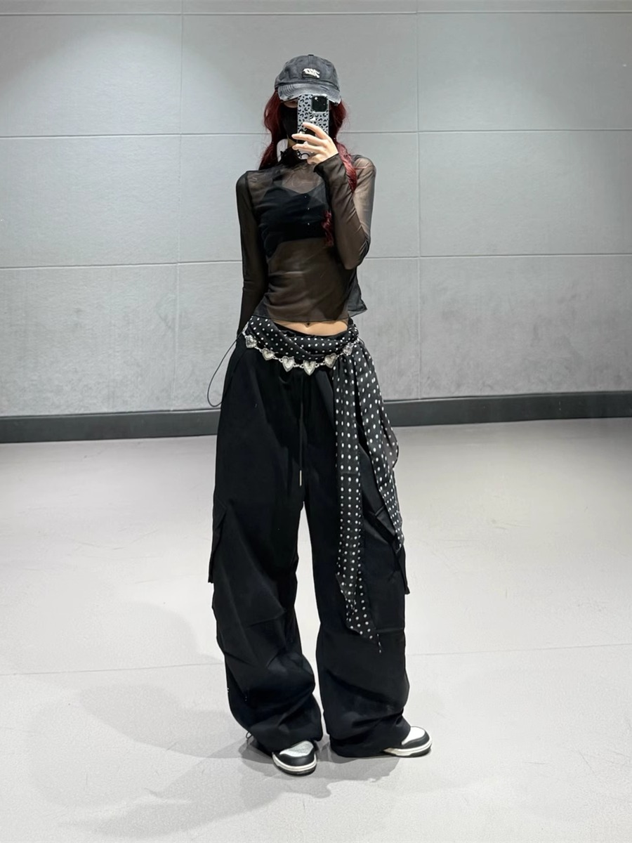 Half-High Collar Mesh Top and Black Drawstring Tapered Pants Dance Outfit for Women - Sexy Korean Style Fashion