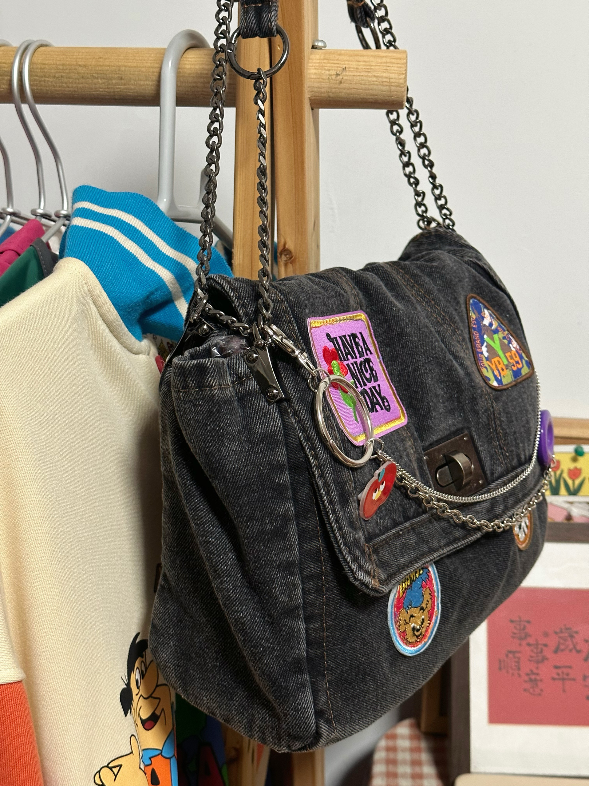 Handmade Large Capacity Denim Crossbody Bag - Retro Y2K Spicy Girl Design, Versatile Remake Fashion Accessory Handmade Large Capacity Denim Crossbody Bag - Retro Y2K Spicy Girl Design, Versatile Remake Fashion Accessory