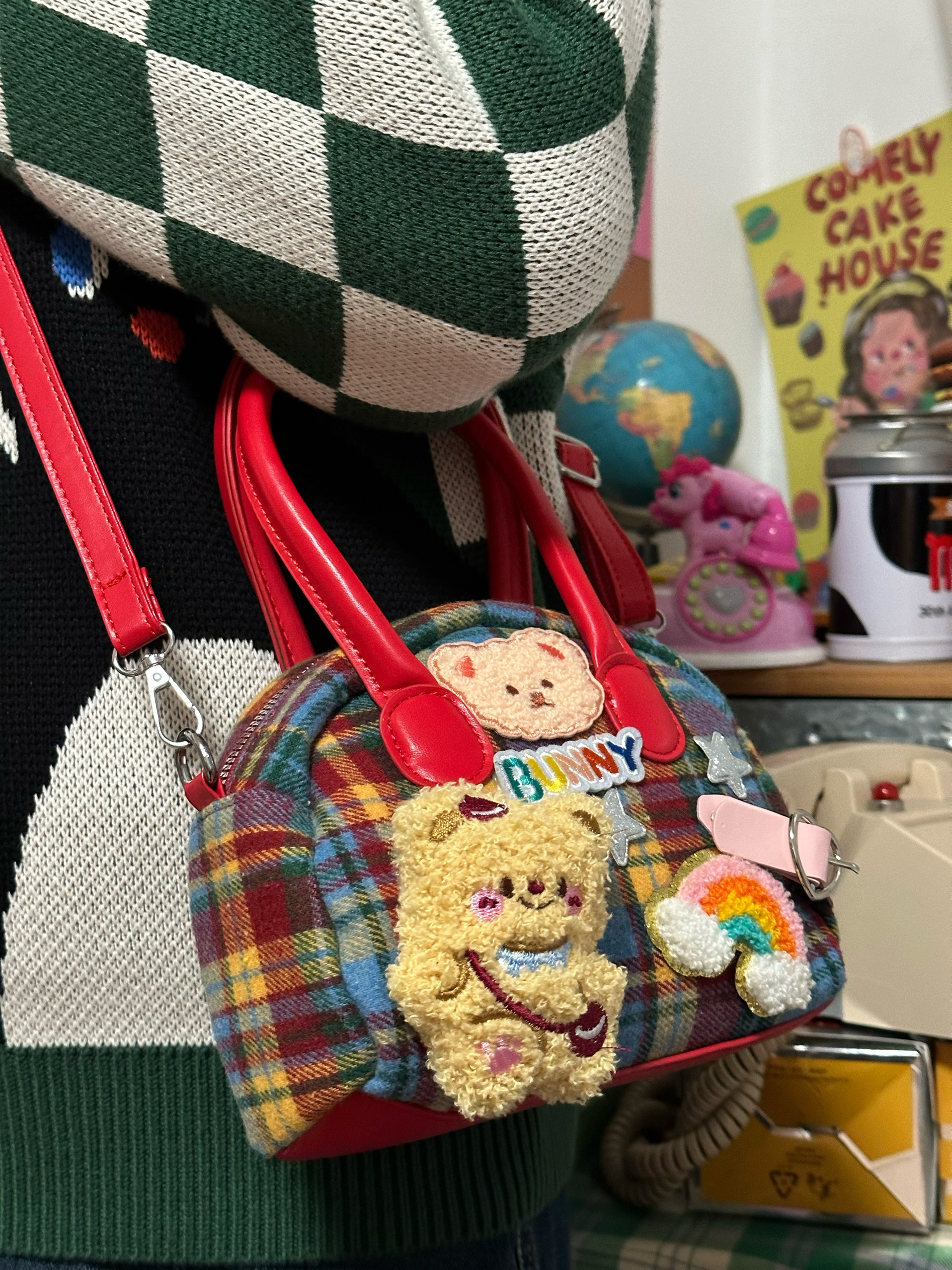 Handmade Women's Bear Bag - Cute Y2K Retro Crossbody Shoulder Bag for Autumn and Winter Versatile Style