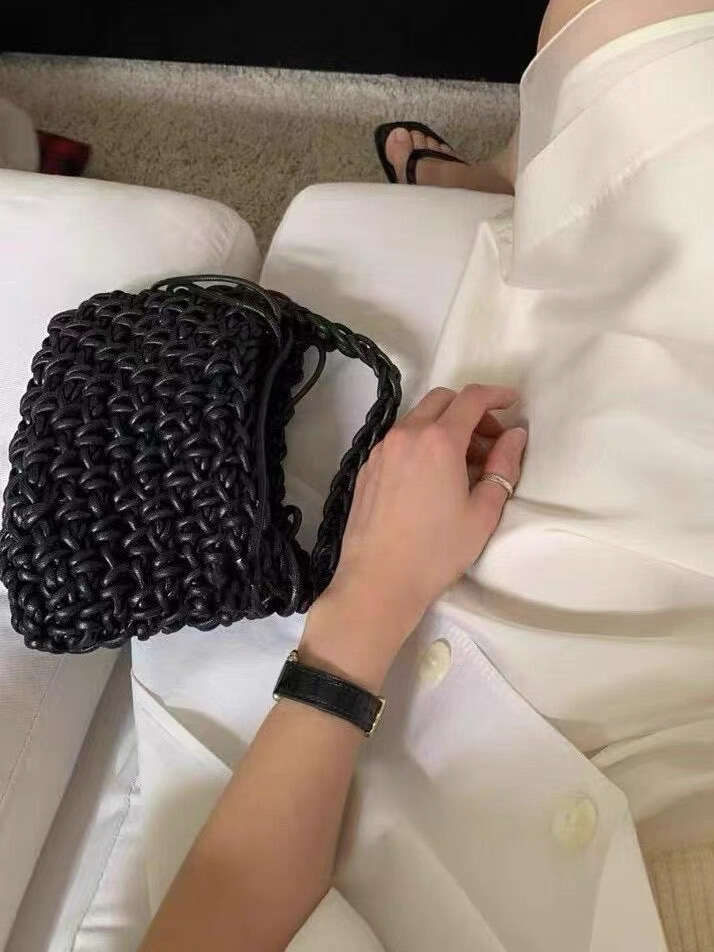 Handmade Woven Tote Bag - 2025 Fashionable Versatile Commuter Shoulder Bag for Women - Chic Niche Design