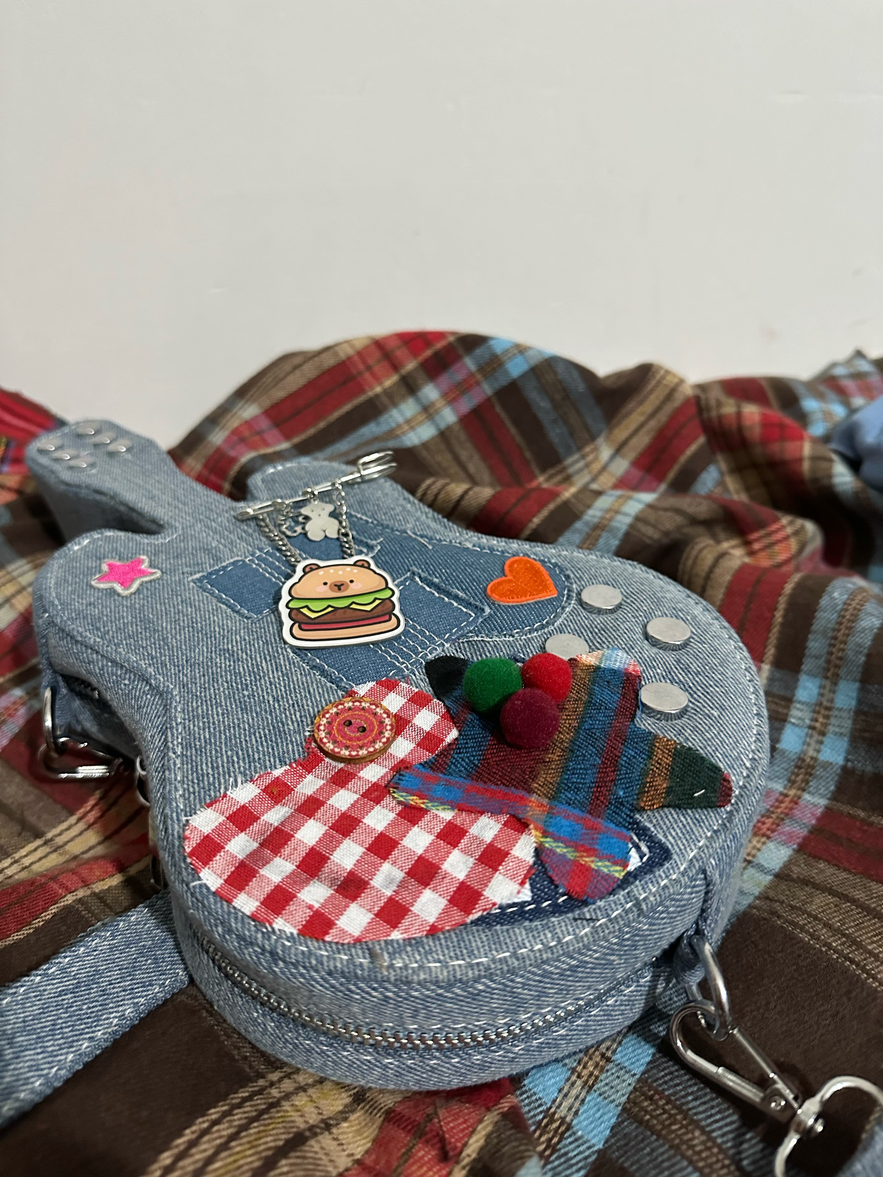 Handmade Y2K Retro Denim Shoulder Crossbody Bag - Versatile Small Bag for Students & Guitar Enthusiasts Handmade Y2K Retro Denim Shoulder Crossbody Bag - Versatile Small Bag for Students & Guitar Enthusiasts