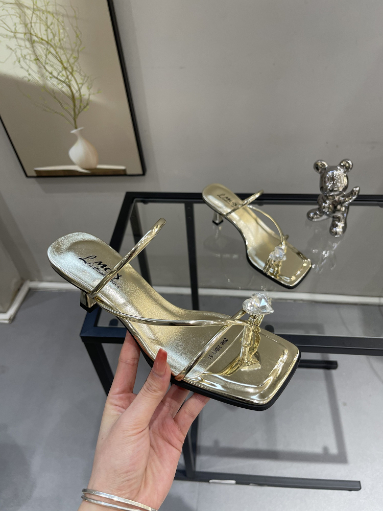 Heart-Shaped Open-Toe Slippers for Women, Vintage French Style, Summer Flip-Flops with Thin Heel & Square Toe, Perfect for Skirts