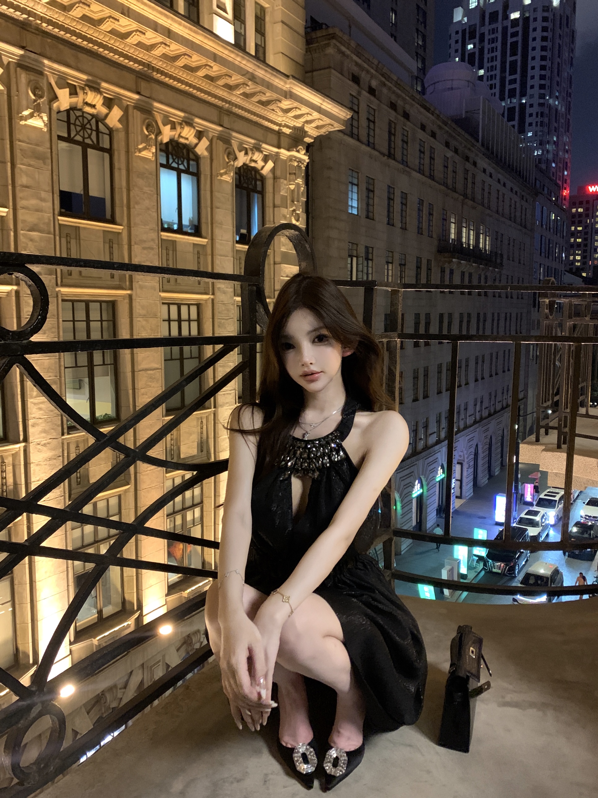 Heavy Embellished Diamond Necklace Collar Black Dress with Sparkling Neckline - Elegant Evening Wear, 90s Inspired Fashion Heavy Embellished Diamond Necklace Collar Black Dress with Sparkling Neckline - Elegant Evening Wear, 90s Inspired Fashion