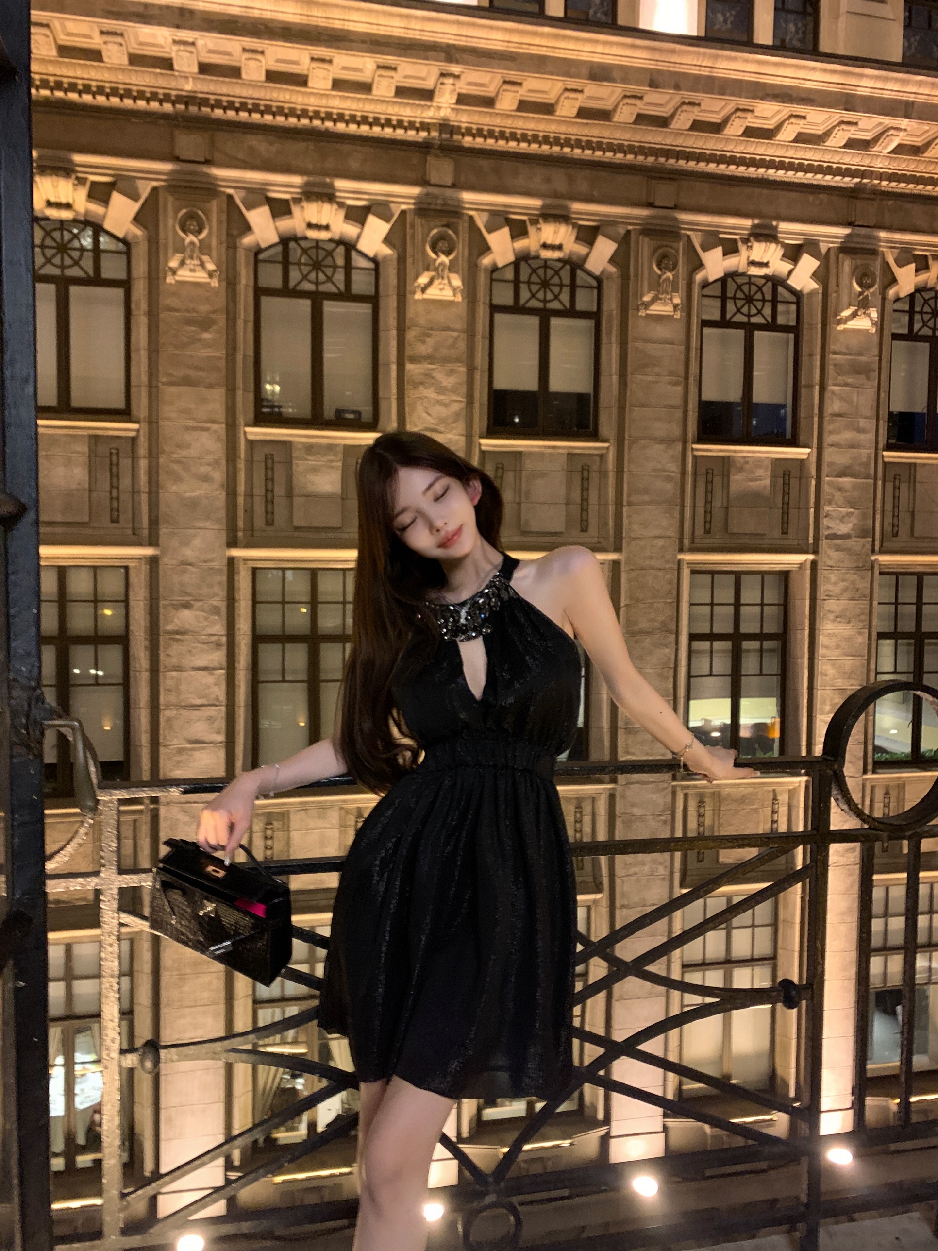 Heavy Embellished Diamond Necklace Collar Black Dress with Sparkling Neckline - Elegant Evening Wear, 90s Inspired Fashion Heavy Embellished Diamond Necklace Collar Black Dress with Sparkling Neckline - Elegant Evening Wear, 90s Inspired Fashion