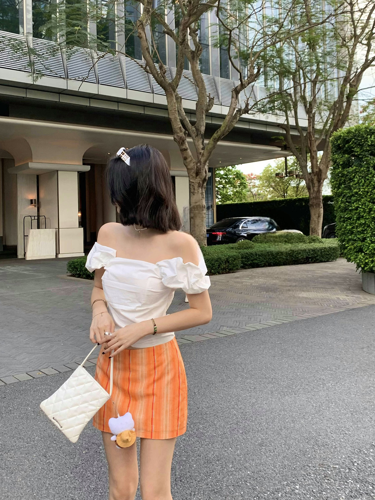 Heavy Industry Puff Sleeve One-Shoulder T-Shirt for Women, High-End Slim Fit Off-Shoulder Top, Trendy Fashion, Chic Style