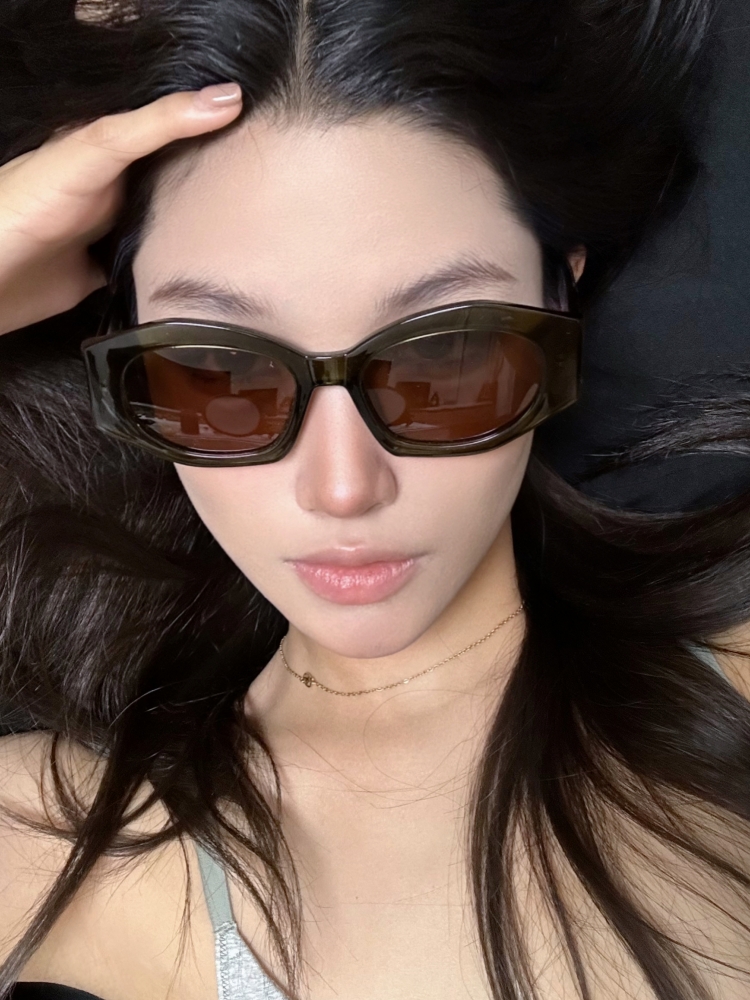 High-End American Retro Sunglasses for Women, Polarized Lenses, Slim Fit, Flattering for Round Faces, Trendy European Style High-End American Retro Sunglasses for Women, Polarized Lenses, Slim Fit, Flattering for Round Faces, Trendy European Style