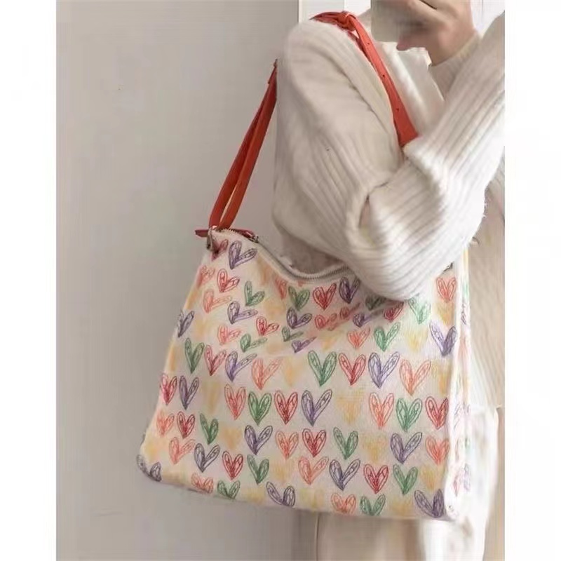High-End Heart Print Tote Bag - Versatile Large Capacity Shoulder & Crossbody Bag for Classrooms and Commuting