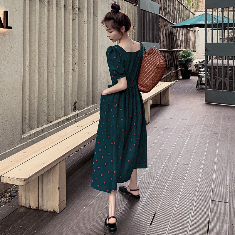 High-End Hepburn Style Dark Green Polka Dot Chiffon Long Dress with French Square Neck and Puff Sleeves for Summer 2025 High-End Hepburn Style Dark Green Polka Dot Chiffon Long Dress with French Square Neck and Puff Sleeves for Summer 2025