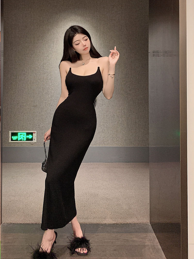 High-End Invisible Shoulder Strap Bodycon Long Dress - Slim Fit Flattering Summer Camisole Dress for Women