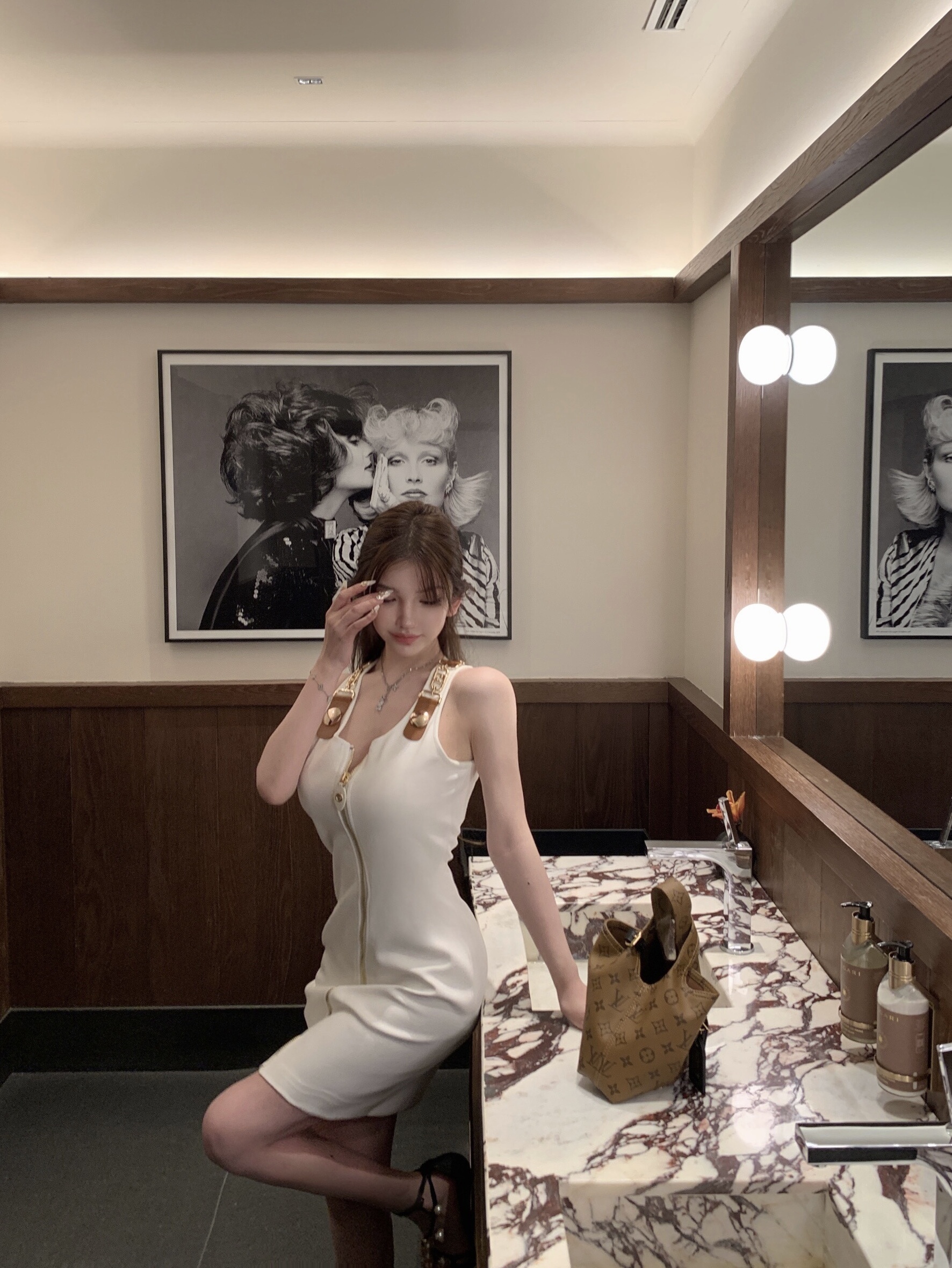 High-End Luxurious Leather Sexy Dress with Gold Zipper - Chic 90s Inspired Vanity Fair Female Lead Style High-End Luxurious Leather Sexy Dress with Gold Zipper - Chic 90s Inspired Vanity Fair Female Lead Style