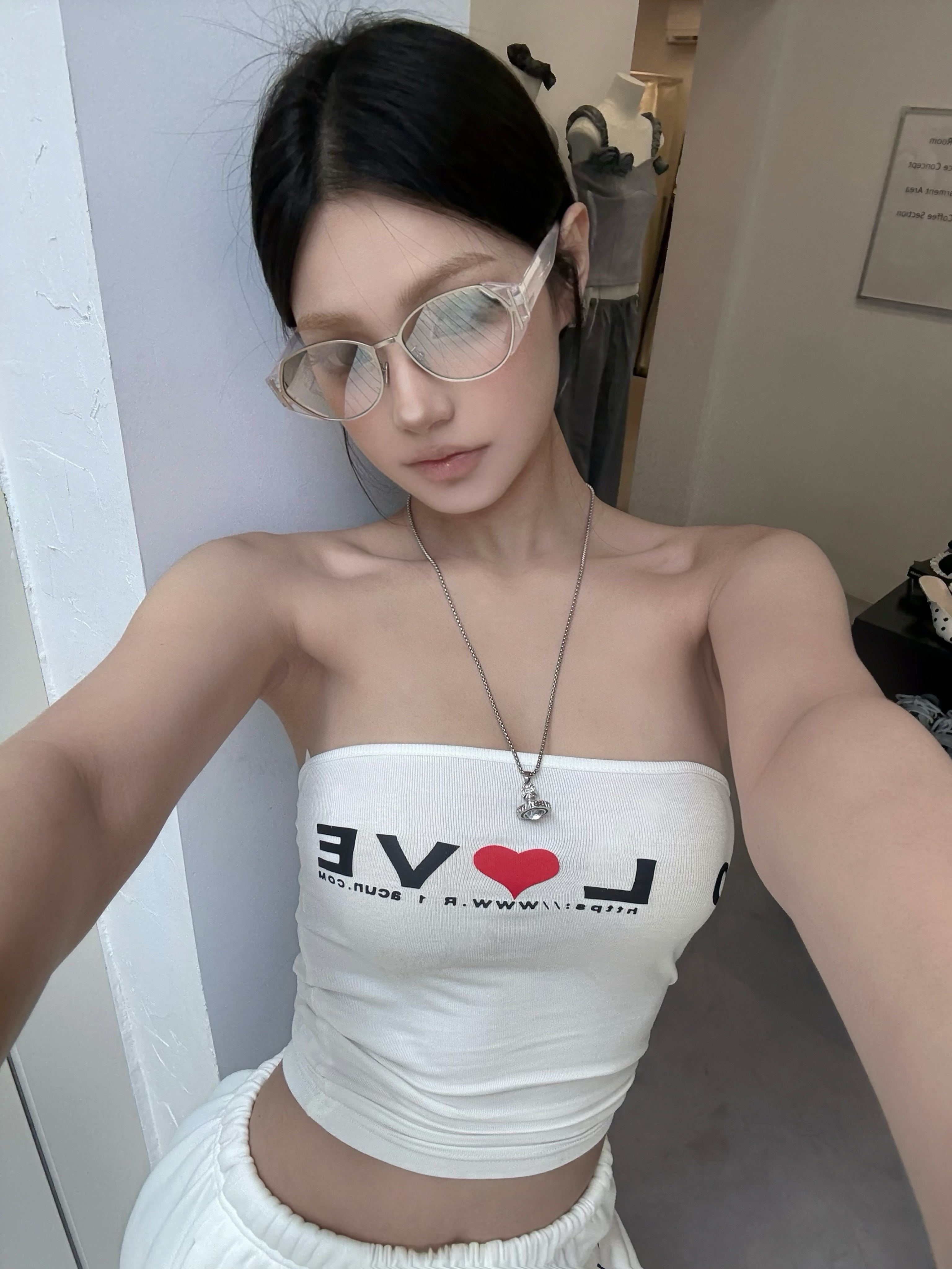 High-End Mesh Cat Eye Sunglasses for Women - 2025 European American Style, Mercury Color, UV Protection, Hot Girl Trend High-End Mesh Cat Eye Sunglasses for Women - 2025 European American Style, Mercury Color, UV Protection, Hot Girl Trend